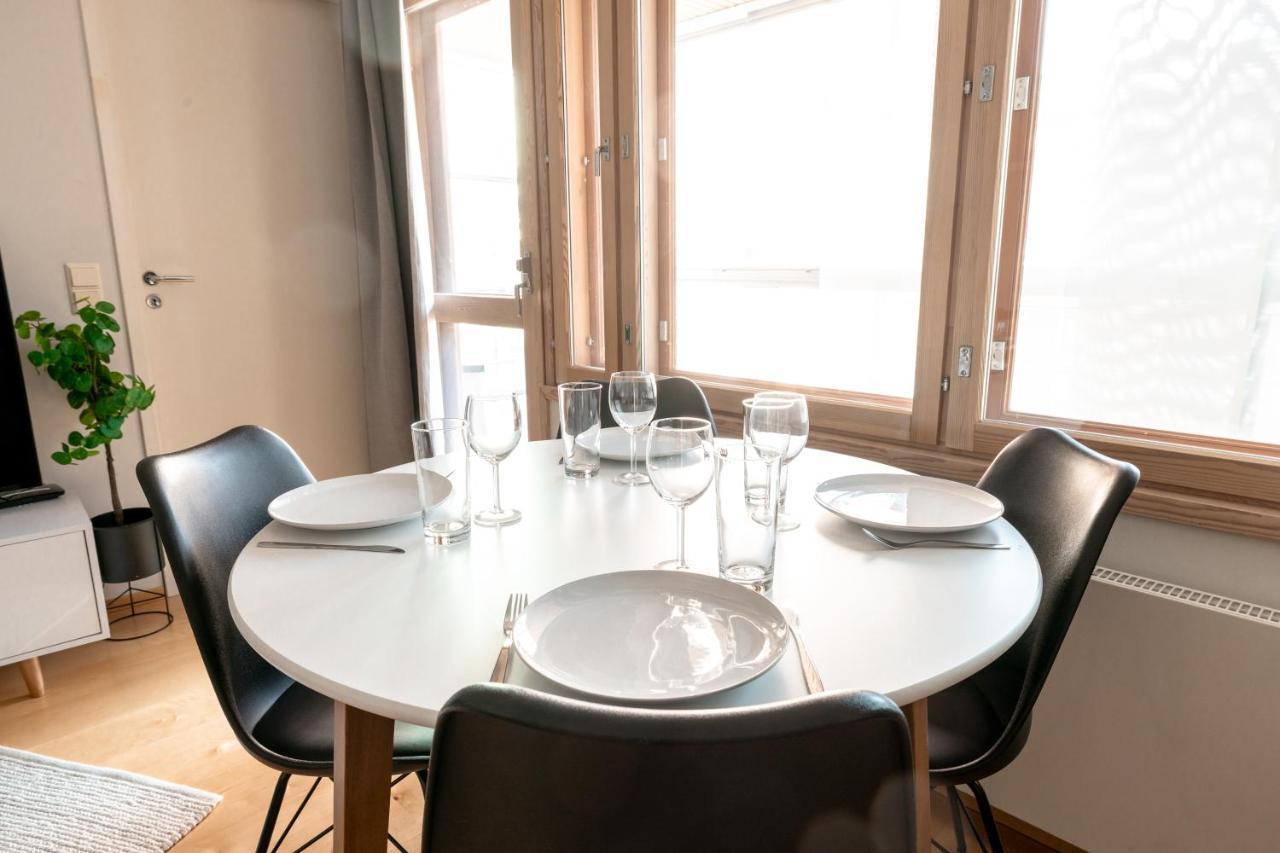 2Ndhomes Stylish 1Br Home With Balcony And Sauna In Kamppi Center Helsinki Esterno foto