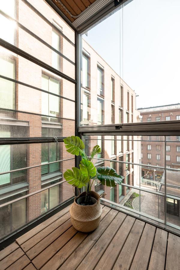 2Ndhomes Stylish 1Br Home With Balcony And Sauna In Kamppi Center Helsinki Esterno foto
